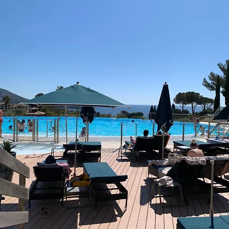 Apartment Parcs Aquatiques Inclus ,Appartement Premium , Rez De Jardin Cloture Agay Saint Raphael *