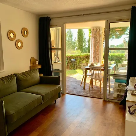 Village Vacances Du Cap Esterel Appartement Premium , Jardin , Parking , Agay Saint Raphael , Piscine Chauffee * Saint-Raphaël